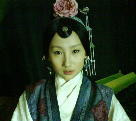 新红楼梦妙玉头顶牡丹 槛外人摇身变成媒婆(